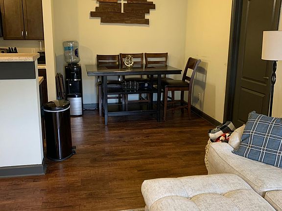 4th image of 4022 Raynor Pkwy #222