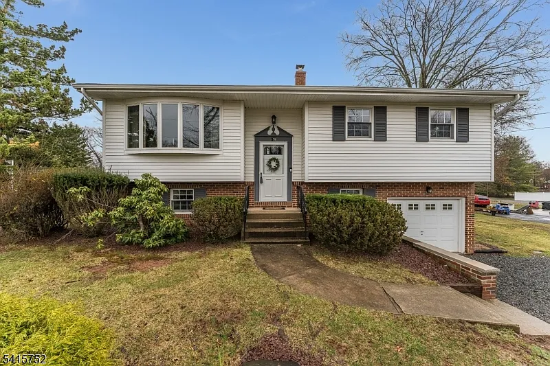 179 Brahma Ave photo 1