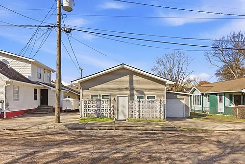 109 N Cruze St #2R Photo 1 109 N Cruze St #2R Photo 1