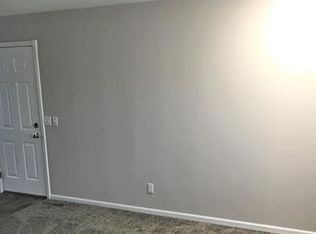 2404 Lawndale Dr, Champaign, IL 61821