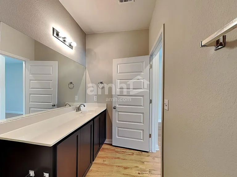 8113 Turnberry Ln — Photo 17