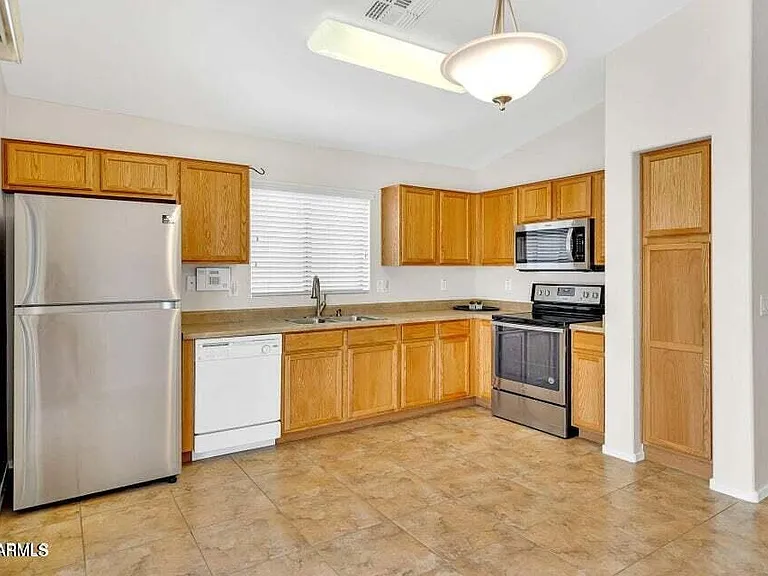 24039 N Mojave Ln — Photo 11