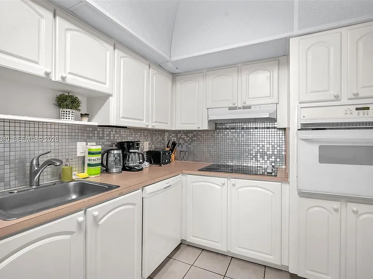 3801 S Ocean Dr #2W — Photo 11