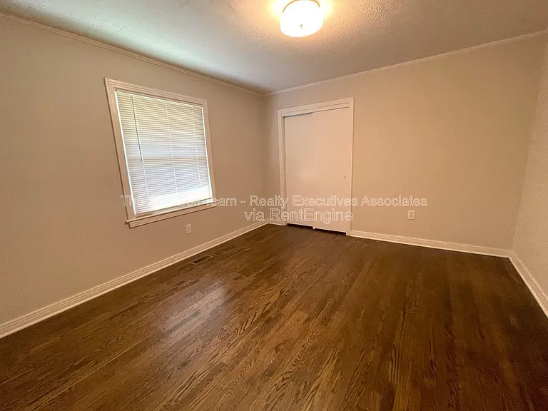 4304 Crosby Dr — Photo 9
