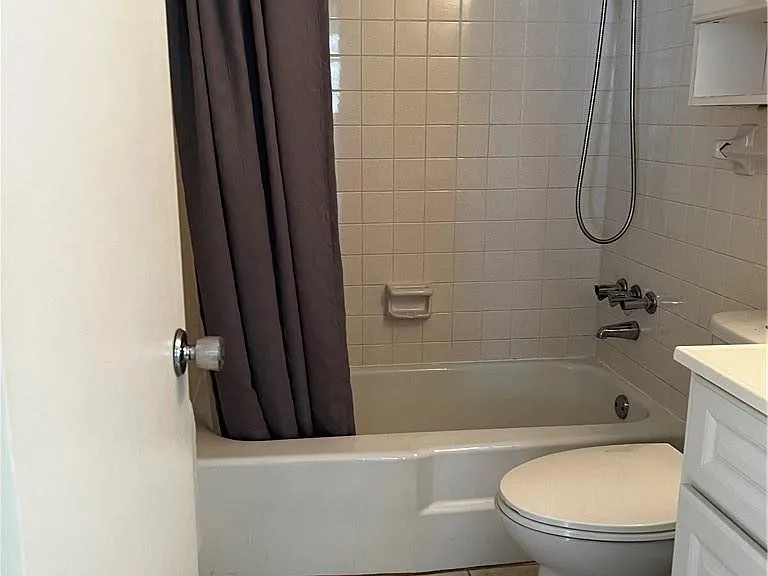 701 Pine Dr #204 — Photo 16