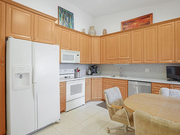 3rd image of 8550 Water Cay