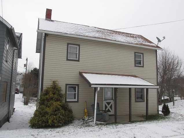 2nd image of 805 Everson St