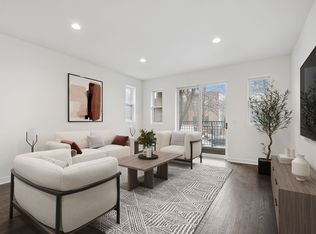 Erie/Ohio, Chicago, IL 60622