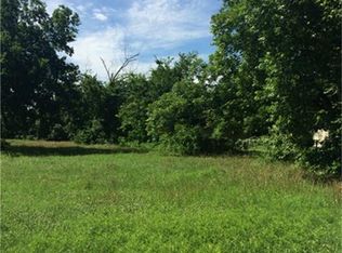 651 E Guadalupe St, La Grange, TX 78945