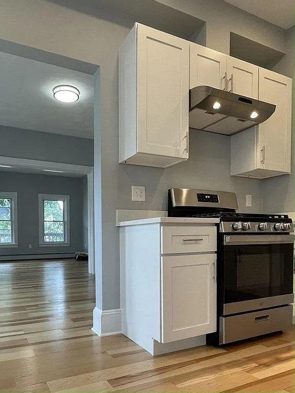 108 Pine St — Photo 2