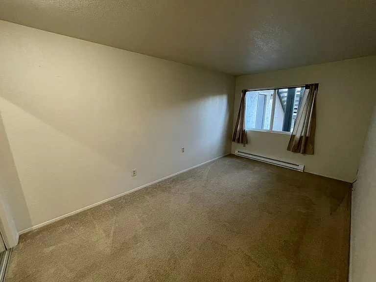 2001 Skyline Way #105 — Photo 10