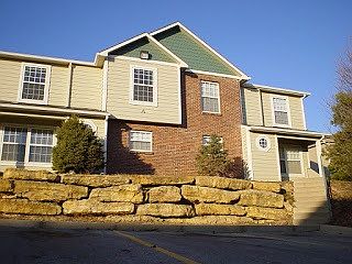 Private drive - upper scale units - Pool/Spa included!