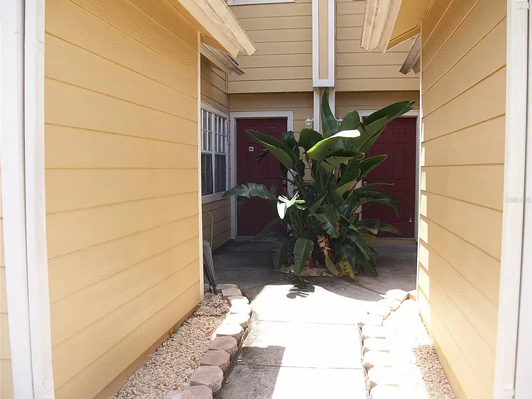 511 Coconut Palm Way — Photo 3