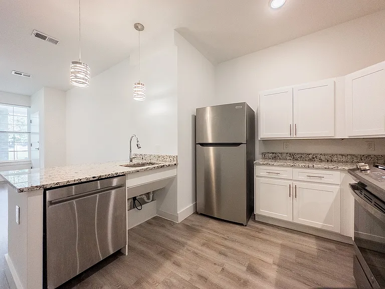 Mount Laurel Manor Apartments — Photo 8