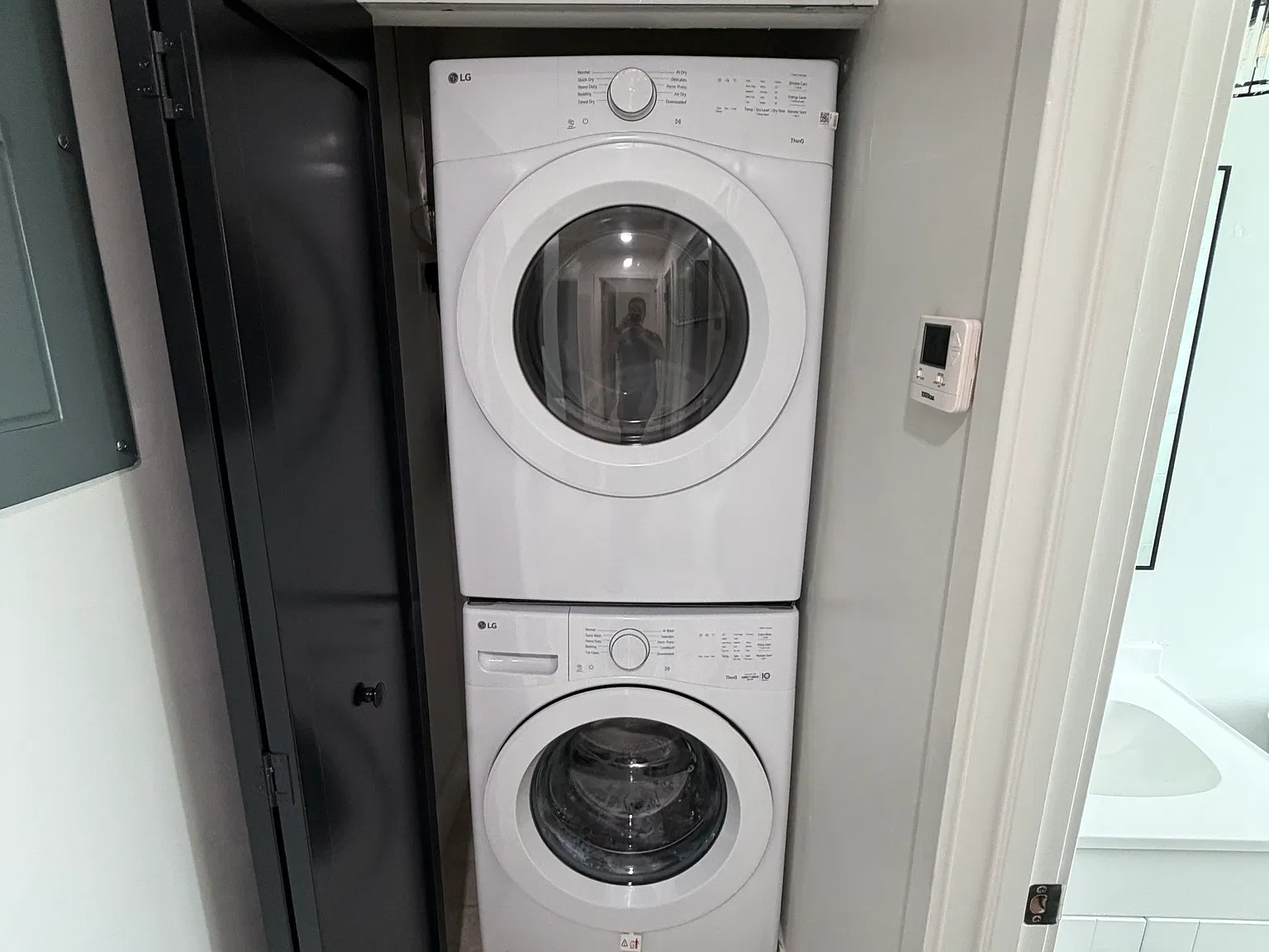 2 bed, 900 sqft, $1,600 — Photo 4