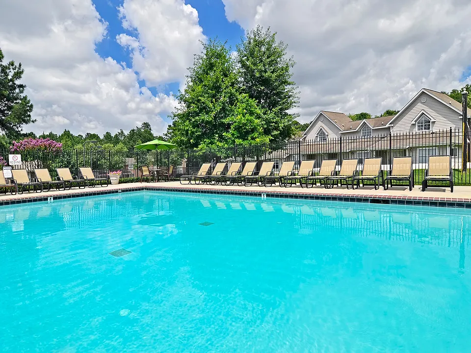 The Townhomes at River Club