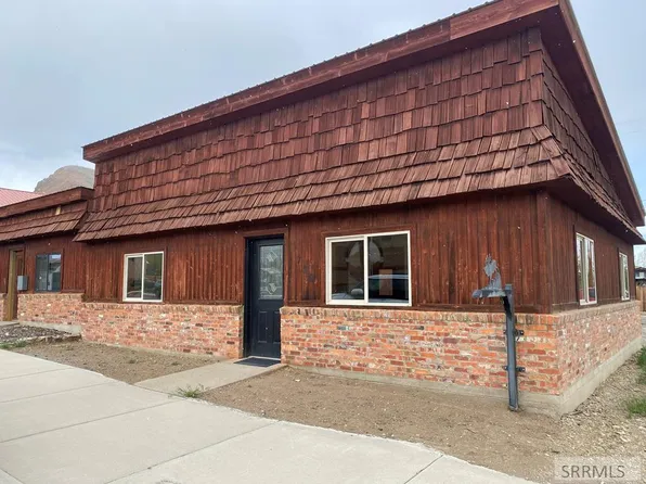 730 E Main Ave, Challis, ID 83226