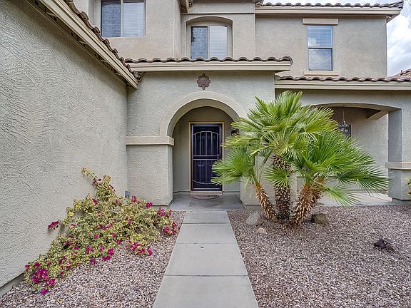3rd image of 2830 W Sunshine Butte Dr