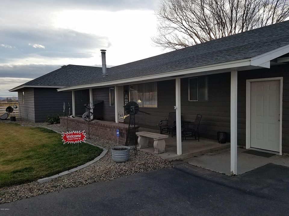 2nd image of 2190 Ray Rd