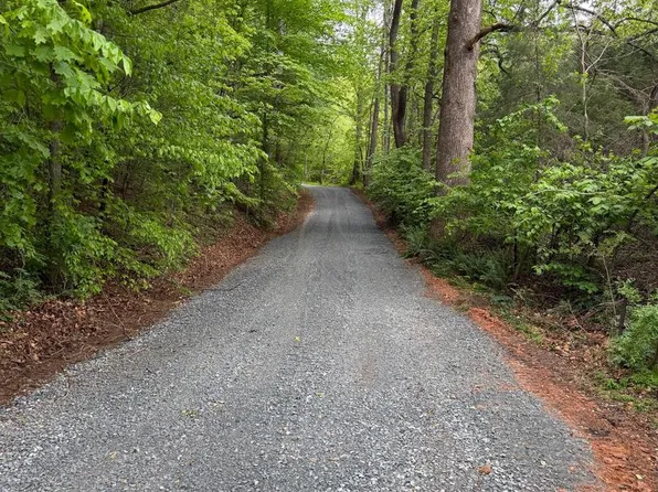 Orange Rd, Aroda, VA 22709