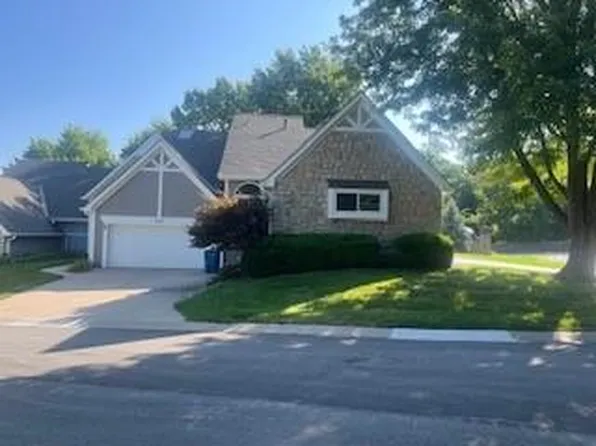 103 Pointe Ln, Kansas City, MO 64116