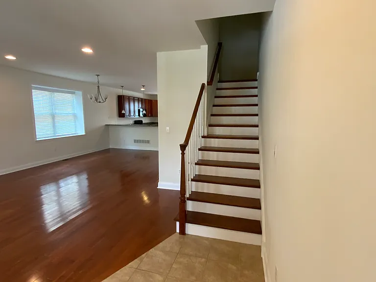 225 W 5th Ave — Photo 4