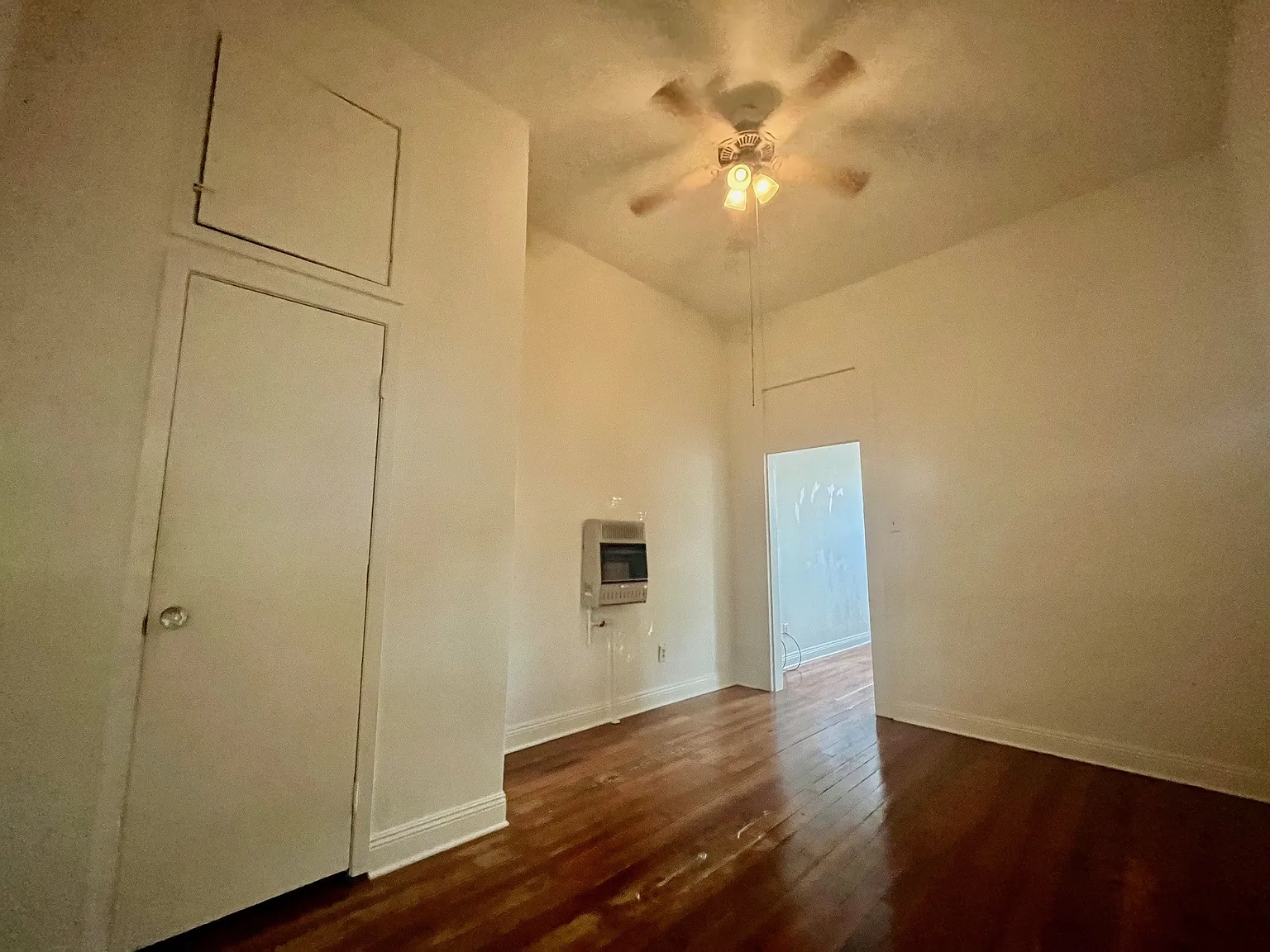 1 bed, 700 sqft, $1,295 — Photo 4