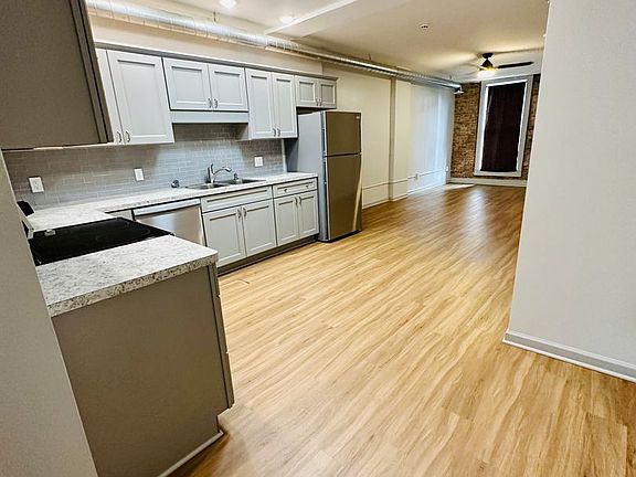 2nd image of 430 Exchange St #434