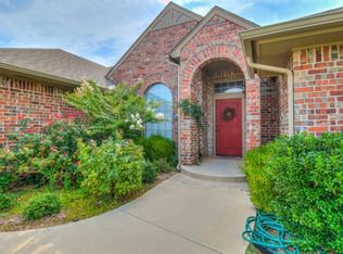 10517 Cliffe Hollow Dr, Oklahoma City, OK 73162