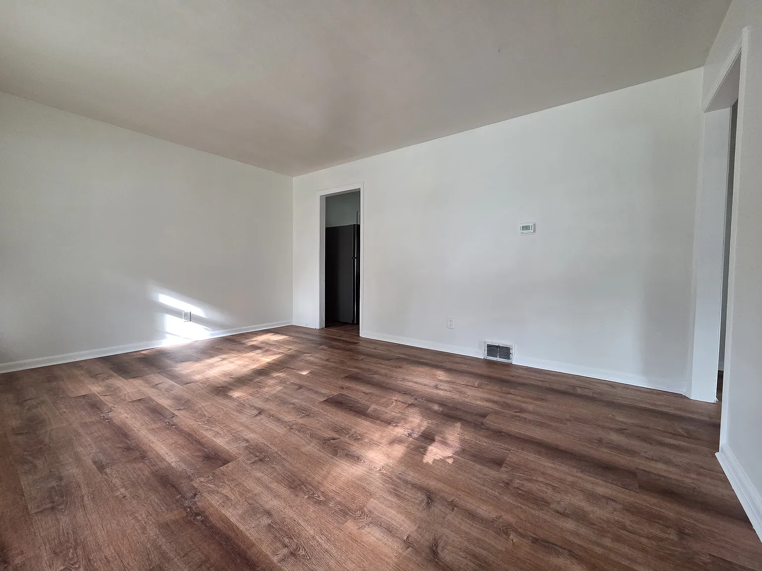 2 bed, 708 sqft, $1,385 — Photo 2