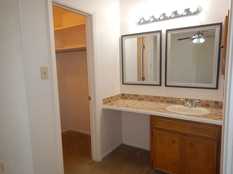14304 Indian Woods — Photo 14