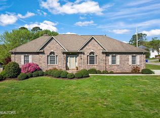 3201 Roanoke Cir, Knoxville, TN 37920