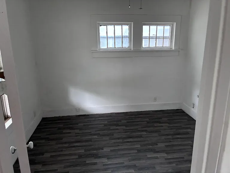 620 S Washington St — Photo 4