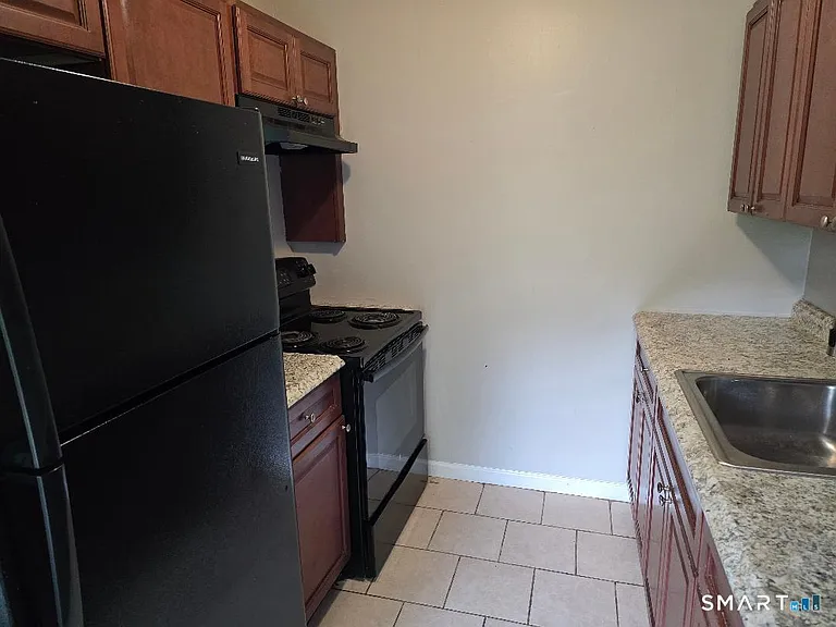 44 Armand Dr #E — Photo 4