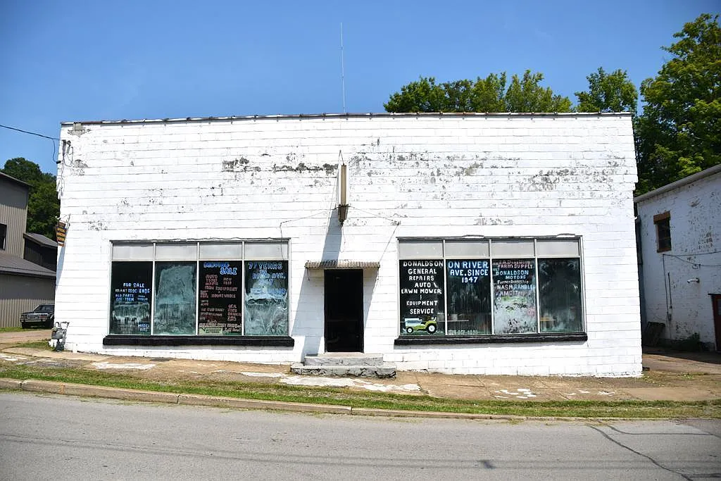 714 River Ave photo 1