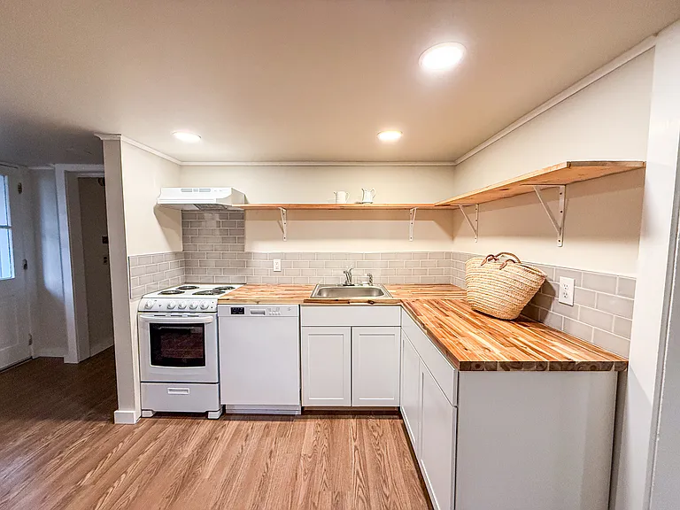29 Ely St #1 — Photo 2