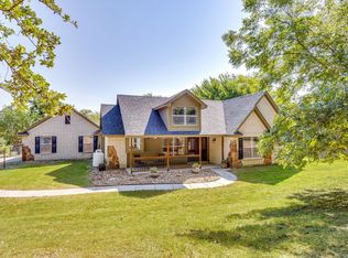 220 Royal Ct, Weatherford, TX 76085
