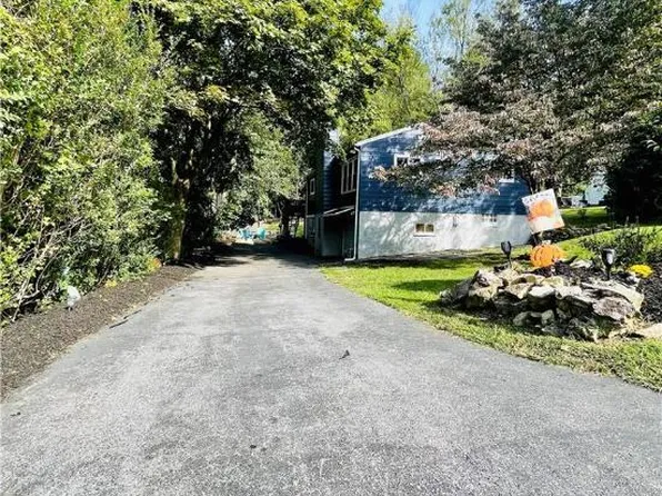 1815 Alder Ln, Bethlehem, PA 18015