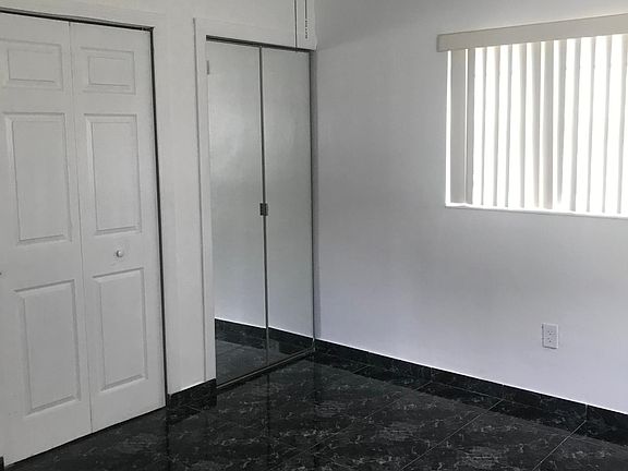 4th image of 3011 SW 122nd Ave #1