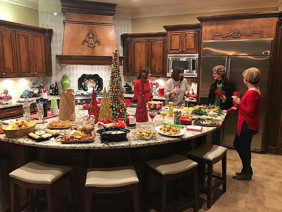 Large Gourmet Kitchen
