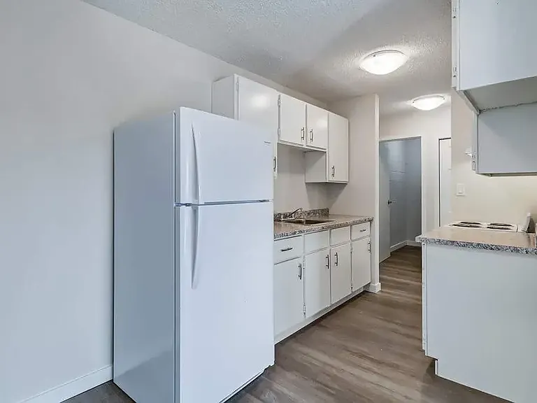 865 Confederation Dr — Photo 9