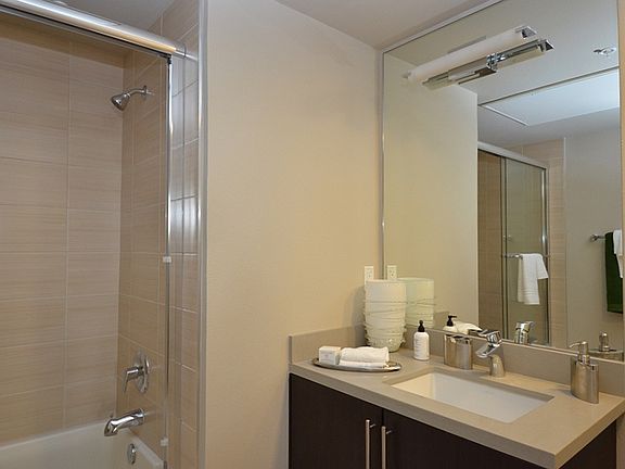 2nd image of 1420 5th St APT 607