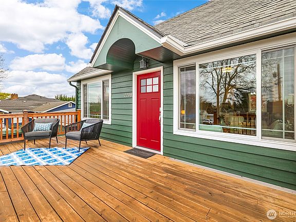 3rd image of 2208 Smithers Avenue S