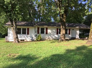 622 Fall River Rd, Lawrenceburg, TN 38464