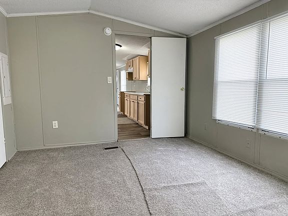 3rd image of 26 Boardwalk Cir #26