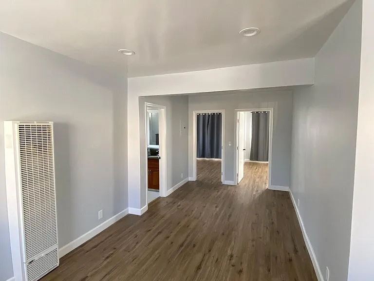 4303 W Adams Blvd #1 — Photo 7