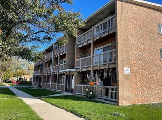 4643 Clyde Ave APT 1D, Lyons, IL