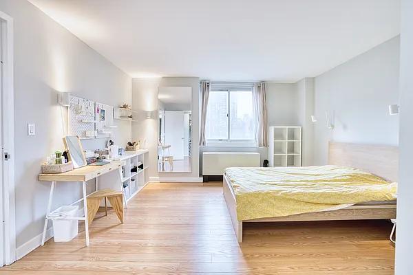 Rented by Compass | media 9