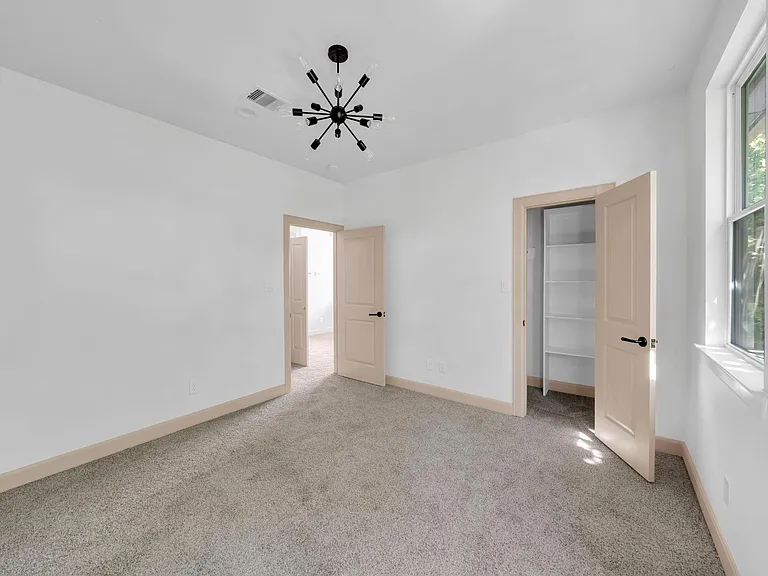 9551 Neuens Rd #B — Photo 29