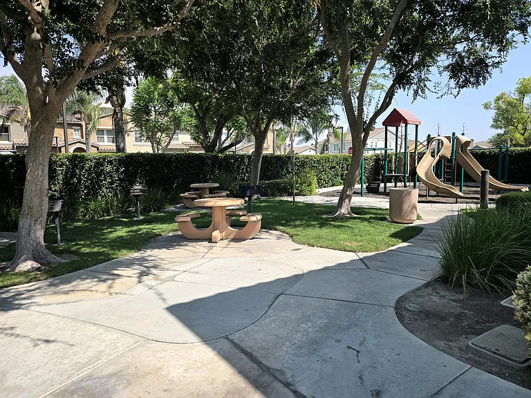 6372 Tivoli Ln — Photo 25